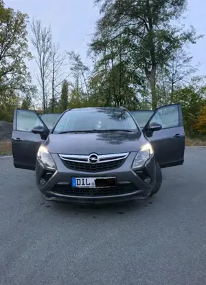 Opel Zafira Tourer Edition