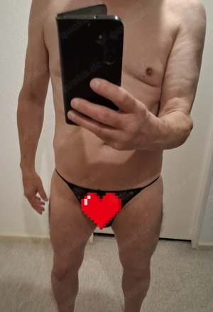 massiere Ihn im String