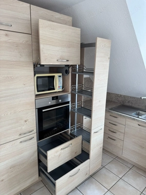 Einbauchküche in U Form mit Geräten