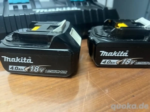 Makita Ladegerät mit Akkus Bild 2 Makita Ladegerät mit Akkus Bild 2