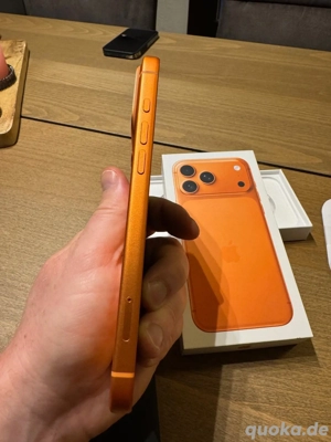 Apple iPhone 17 Pro Max 256GB wie neu COSMIC ORANGE A3526