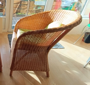 2 schöne bequeme geflochtene Korbsessel....