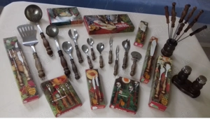 53-teiliges WMF-Besteck "Burgund Tafelrunde" mit Holzgriffen 