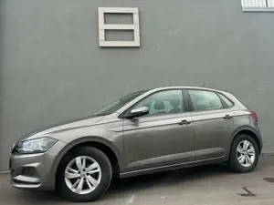 Volkswagen Polo VI Comfortline PDC Vorne und Hinten
