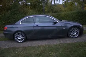 BMW 325 325i Cabrio Aut. Bild 3