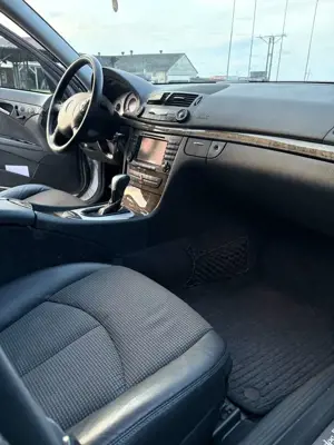 Mercedes-Benz E 280 7G-TRONIC Avantgarde | Fox* Tief* Memory* Bild 4