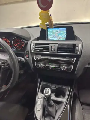 BMW 118 118 d Sport Line Bild 3