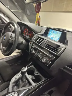 BMW 118 118 d Sport Line Bild 5