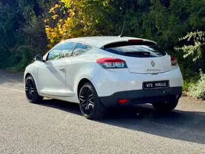 Renault Megane 1.Hand+BOSE Edition+LEDER+KEYLESS+MEMORY+NAVI+LED+ Bild 3