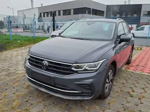 Volkswagen Tiguan 1.4 eHybrid DSG Active MATRIX AHK RFK