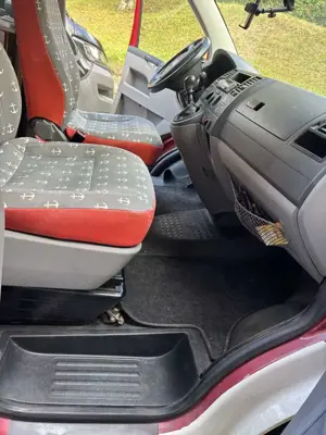 Volkswagen T5 Transporter Camper mit Wohnmobil Zulassung Bild 2