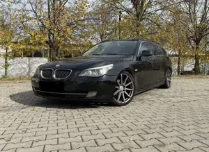 BMW 525 525i Touring Aut. LCI Panorama,NaviProf,Softclose