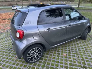 smart forFour 1.Hd Prime, Leder, 22KW, Faltdach, SOH 96% , TOP Bild 3