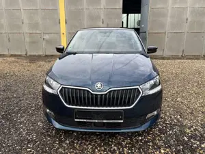 Skoda Fabia Style Automatik PDC Klimaaut. Sitzheizung S-Heft