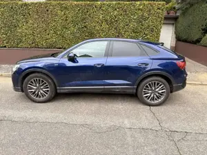 Audi Q3 Q3 Sportback 45 TFSIe Sportback S tronic line Bild 2