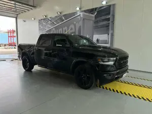 Dodge RAM Laramie / 4x4 / Head-Up / elek. Einstig / 200km/h