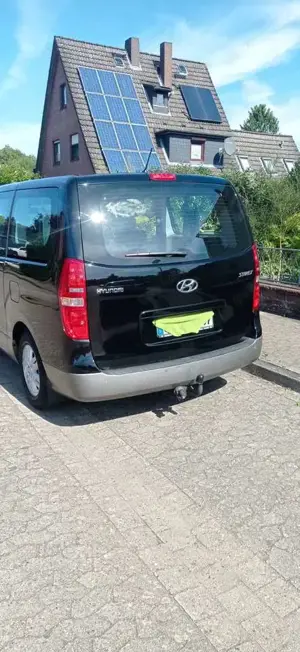 Hyundai H-1