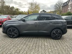 Peugeot 3008 GT Black Paket PureTech 130 EAT8 Automatik Bild 4
