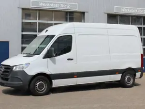 Mercedes-Benz Sprinter Bild 2