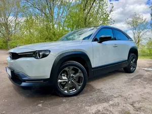 Mazda MX-30 8-Fach-bereift/1.Hand/TÜV09.27/Scheckheft