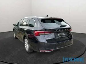 Skoda Octavia Combi 1.5 eTSI DSG Selection Matrix Navi RFK Bild 4
