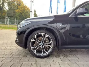 BMW X5 xDrive45e ACC Sitzklima Komfortsitze Laser Bild 3