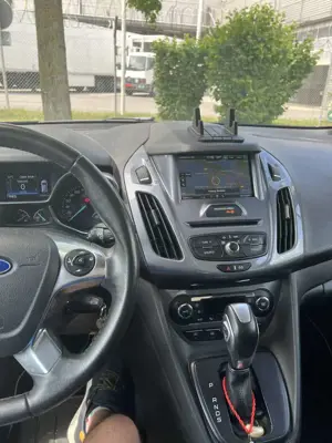 Ford Tourneo Connect LIMOUSINE Bild 4