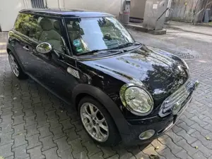 MINI Cooper Vollausstattung   TÜV neu