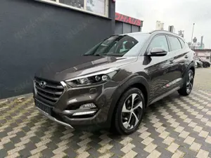 Hyundai TUCSON Premium 4WD Navi Leder LED Pano