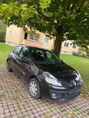 Renault Clio 1.6 16V Edition Dynamique Bild 2