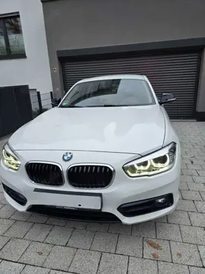BMW 118 118i Sport Line 2017 Bild 2