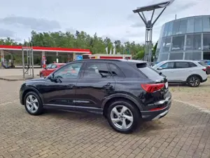 Audi Q3 35 TFSI advanced S tronic LED*NAVI-PLUS Klima Bild 3