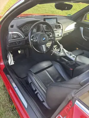 BMW 220 d M Sport Bild 2