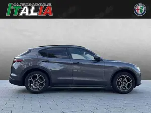 Alfa Romeo Stelvio B-Tech 2.2 AT8 Q4 Bild 3
