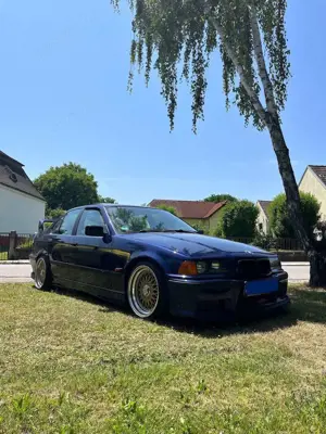 BMW 320 320i