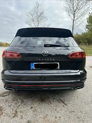 Volkswagen Touareg 3.0 V6 TDI Atm | R-line Black Style | 8-fach Bild 5