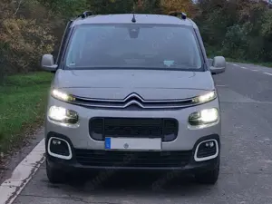 Citroen Berlingo Berlingo HDI SHINE XL Autom./7 Sitze/Standhz./AHK Bild 2