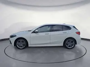 BMW 118 i M Sport Klimaaut. Head-Up Sportsitze PDC Bild 3