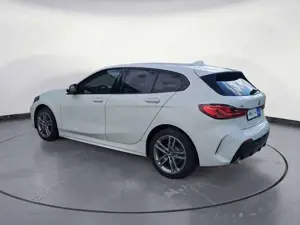 BMW 118 i M Sport Klimaaut. Head-Up Sportsitze PDC Bild 4