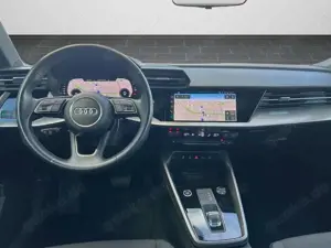 Audi A3 30 TFSI S tronic SITZHZG NAVI PLUS Bild 3
