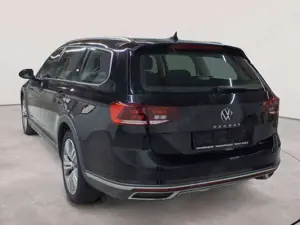 Volkswagen Passat Passat Variant 4M Alltrack PANO AHK AID Bild 2