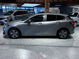 BMW 118 i Advantage ACC+Navi+LED+SHZ+2xKlima+Kam.+LM Bild 5