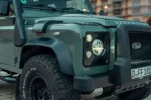 Land Rover Series Defender 90 XS Station Wagon