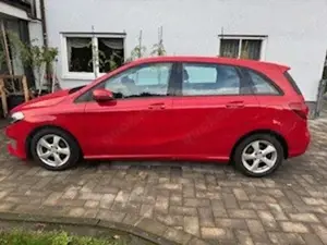 Mercedes-Benz B 180 B 180 7G-DCT