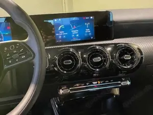 Mercedes-Benz A 200 7G-DCT  MBUX NAVI+ /PTS/DAB/17"/SHZ/Kamera Bild 4
