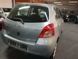 Toyota Yaris Sol KLIMA TÜV AU NEU Bild 5