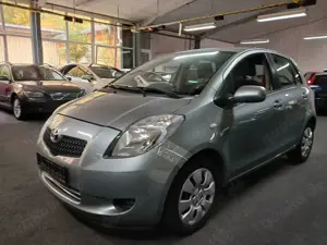 Toyota Yaris Sol KLIMA TÜV AU NEU Bild 3