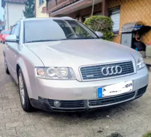 Audi A4 Avant 1.9 TDI quattro Bild 2