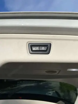 BMW 318 318i Touring Auto - LiveCockpit Professional Bild 5