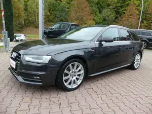 Audi A4 *2.0*S-Line*AHK*Klimaauto*NAVI*PDC*
